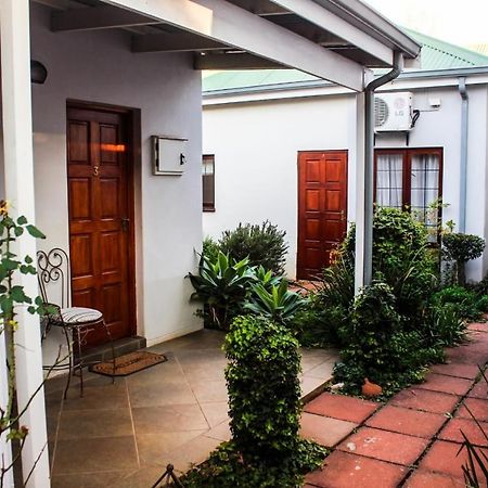 Villa Jana Guesthouse Pretoria Bagian luar foto
