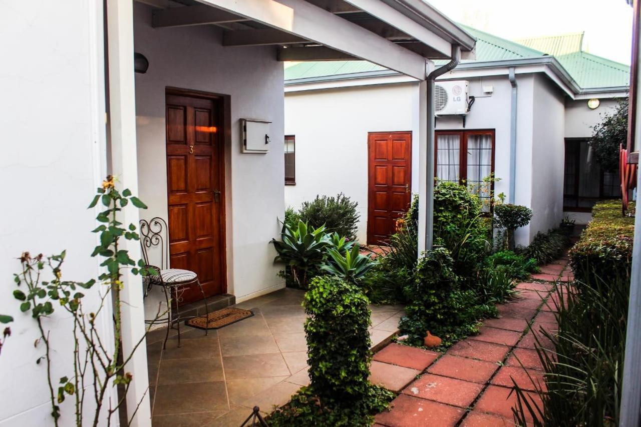 Villa Jana Guesthouse Pretoria Bagian luar foto