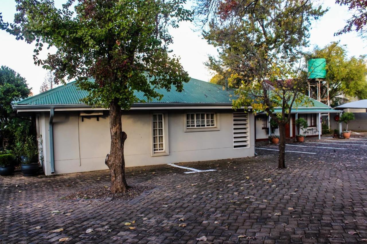 Villa Jana Guesthouse Pretoria Bagian luar foto