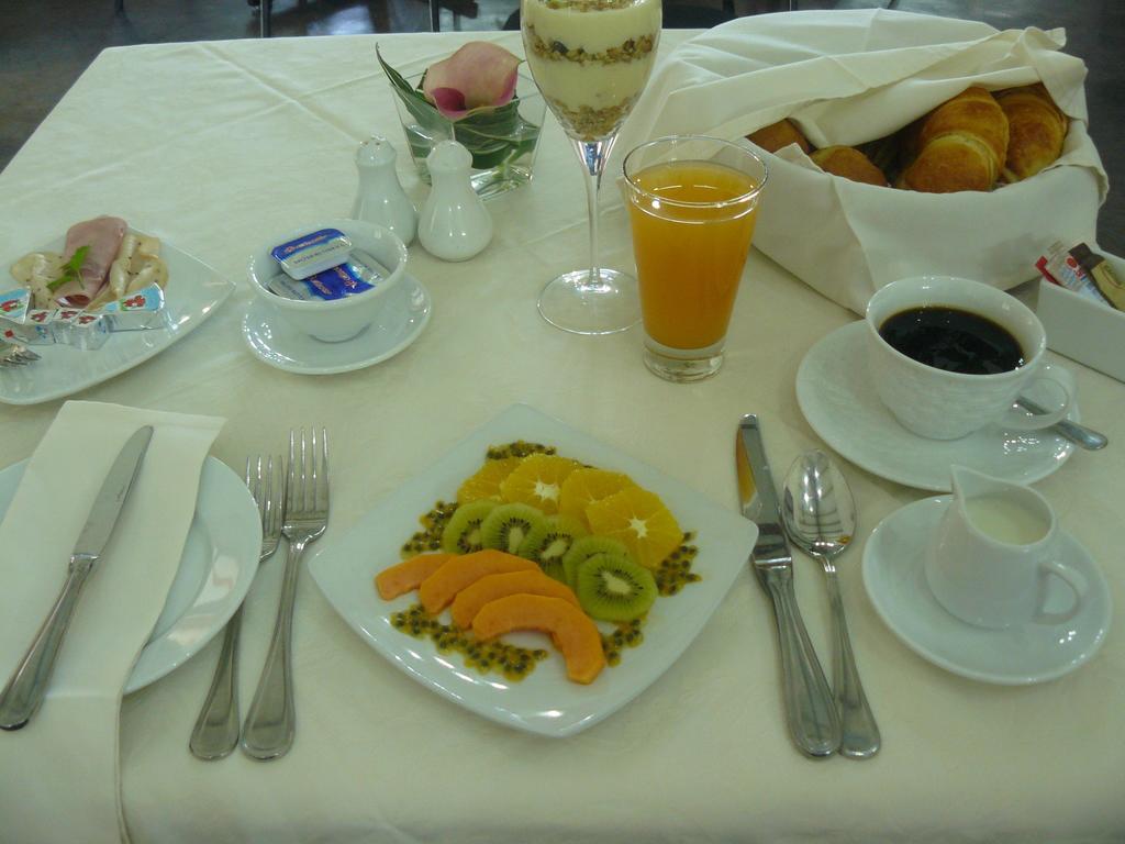 Villa Jana Guesthouse Pretoria Bagian luar foto