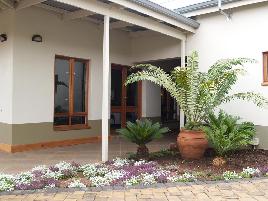 Villa Jana Guesthouse Pretoria Bagian luar foto
